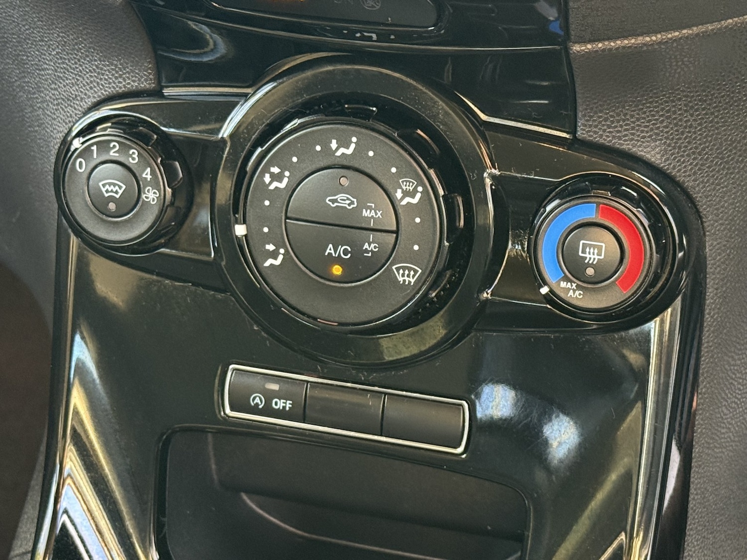 Used Ford Fiesta 2014 for sale - 77237063: Photo 18