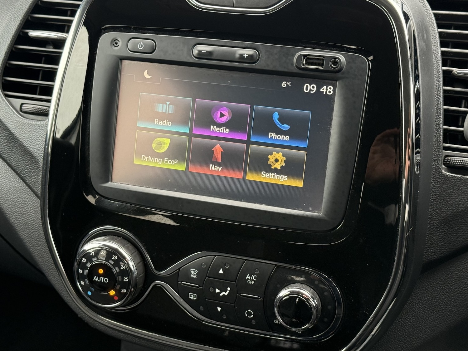 Used Renault Captur 2017 for sale - 77997258: Photo 17