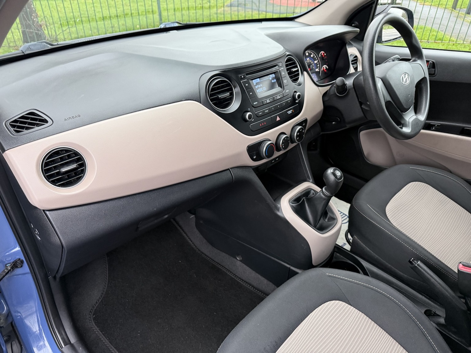 Used Hyundai i10 2016 for sale - 77277317: Photo 12