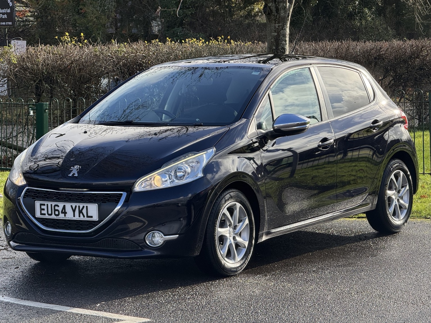 Used Peugeot 208 2014 for sale - 77228256: Photo 3