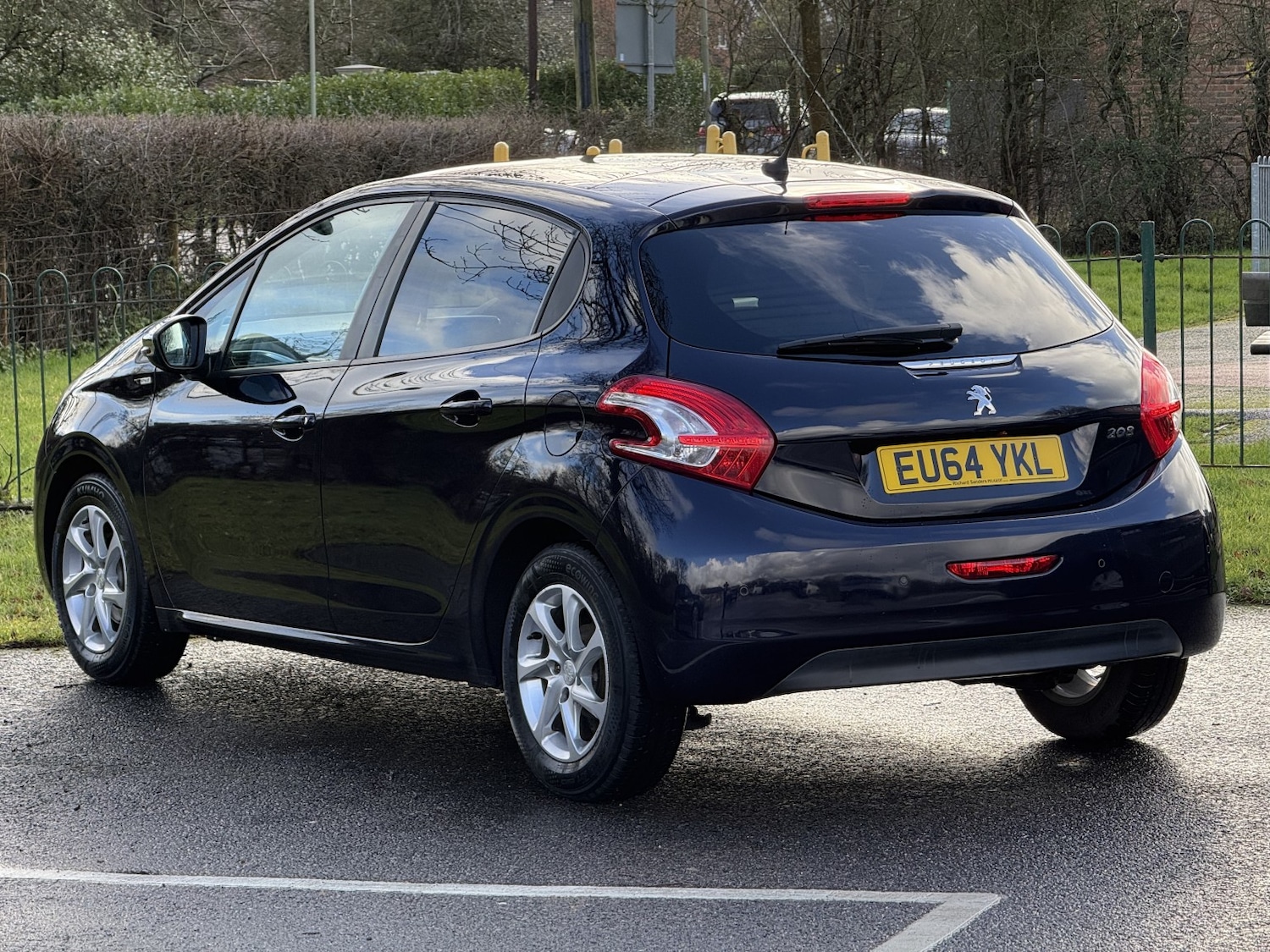 Used Peugeot 208 2014 for sale - 77228256: Photo 6