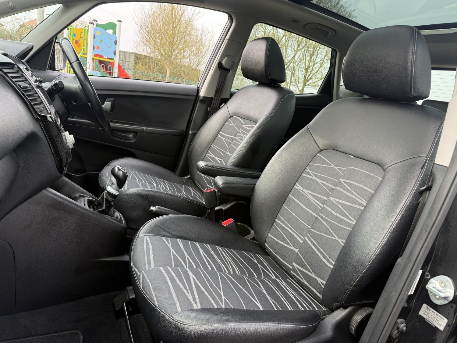 Used Kia Venga 2014 for sale - 77983744: Photo 12