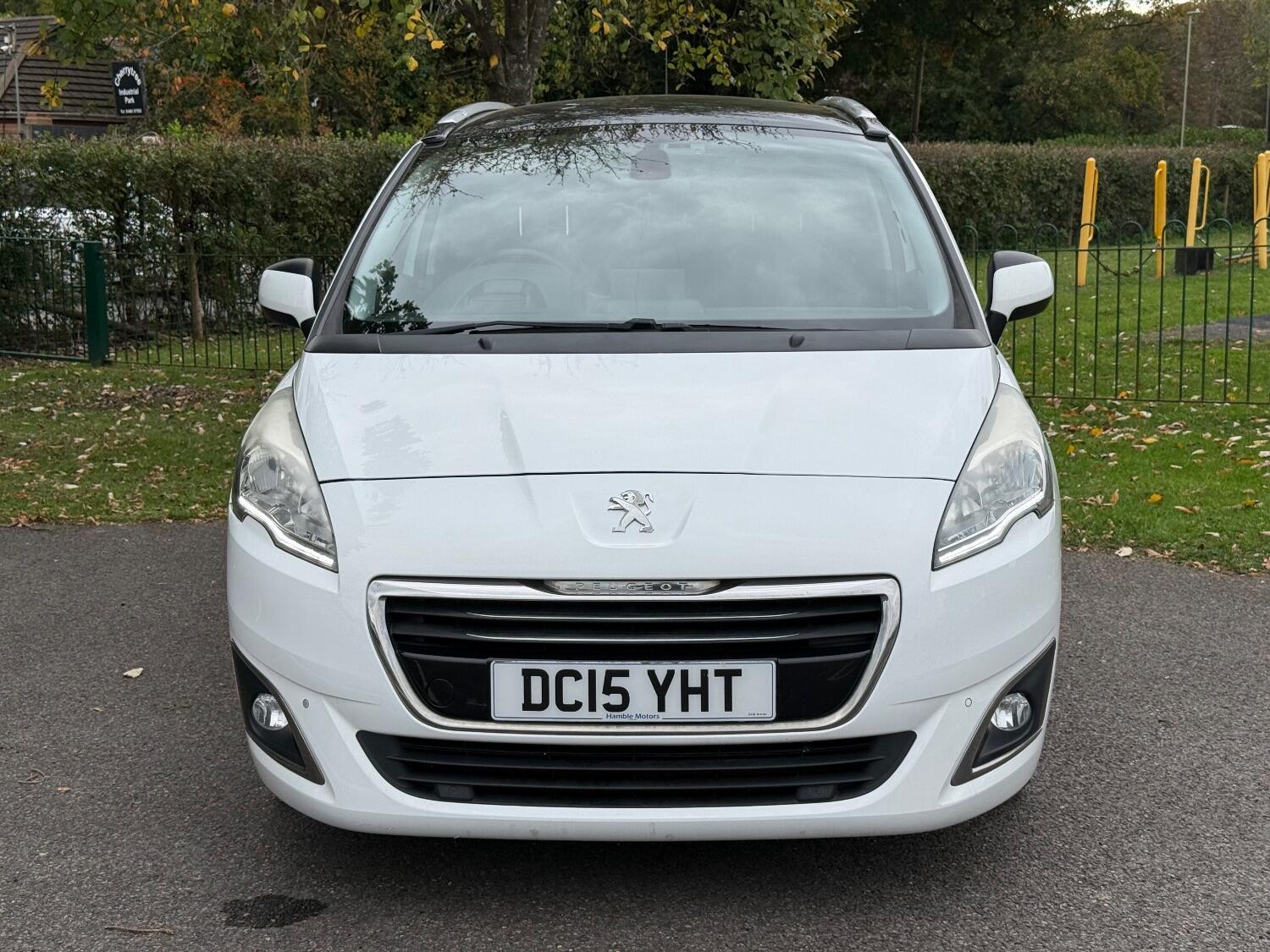 Used Peugeot 5008 2015 for sale - 76334764: Photo 4