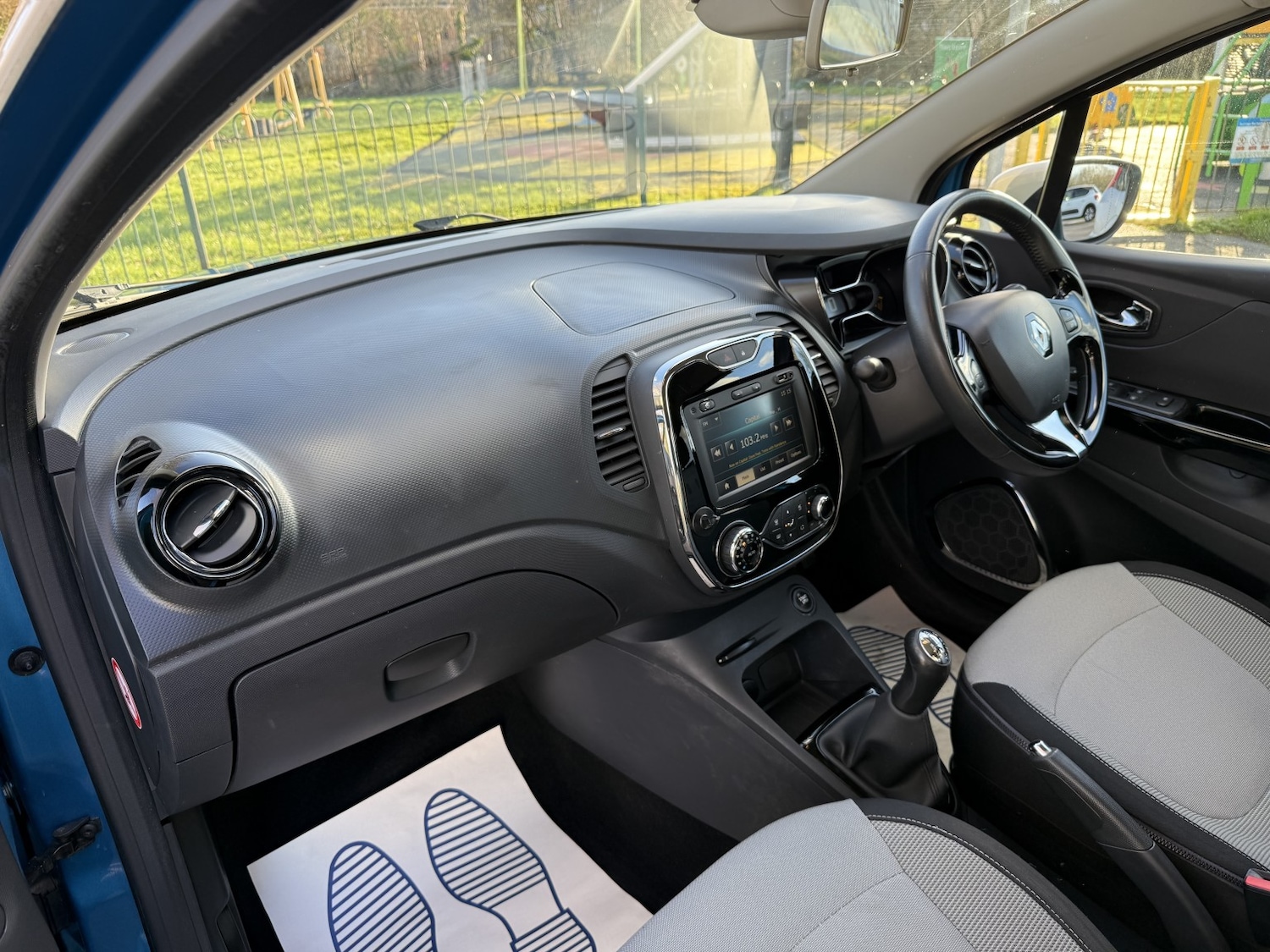 Used Renault Captur 2014 for sale - 77357239: Photo 10