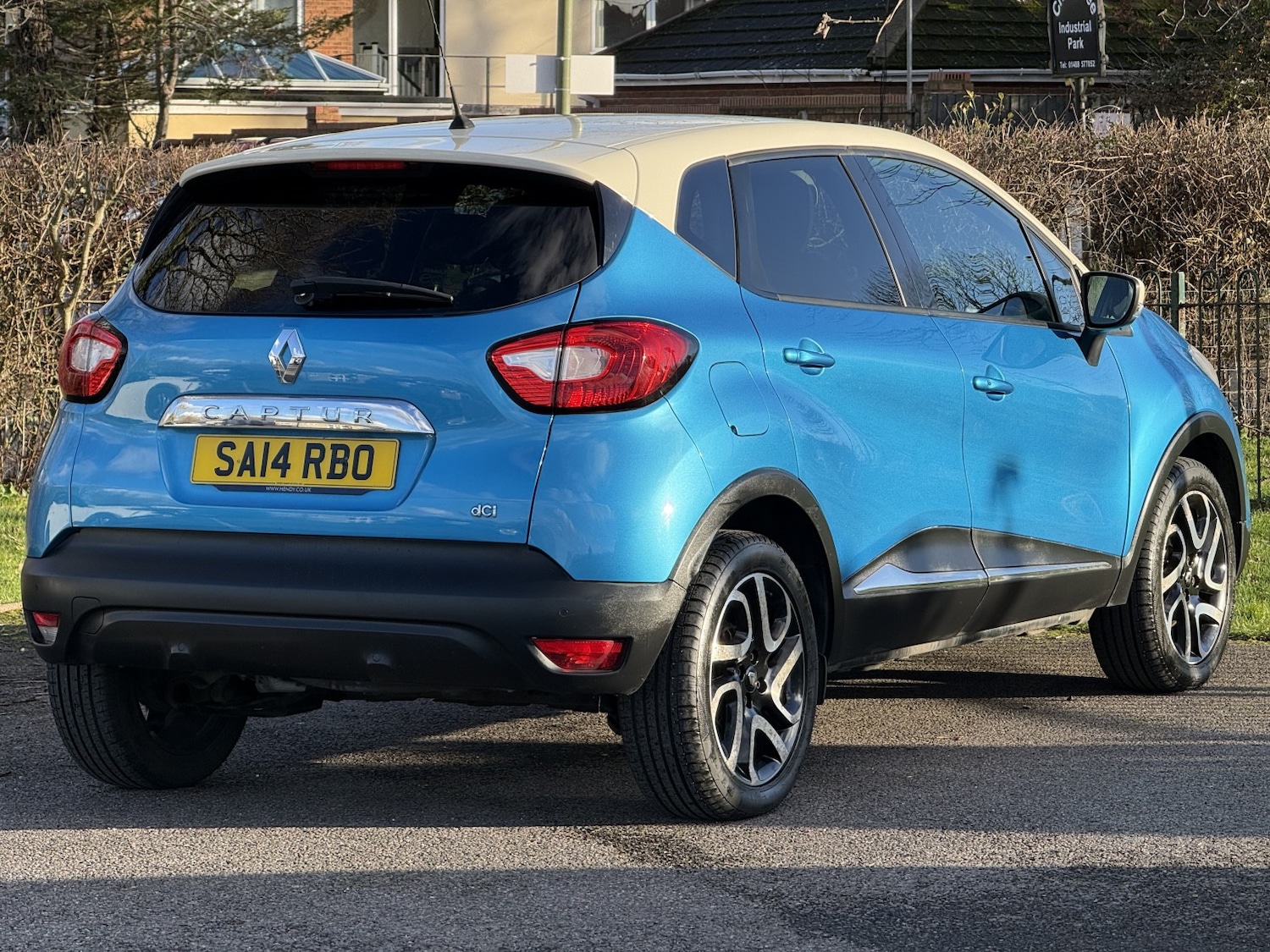 Used Renault Captur 2014 for sale - 77357239: Photo 4