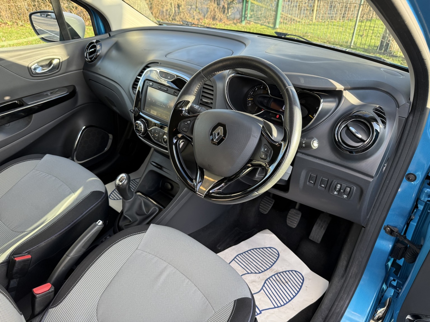 Used Renault Captur 2014 for sale - 77357239: Photo 7