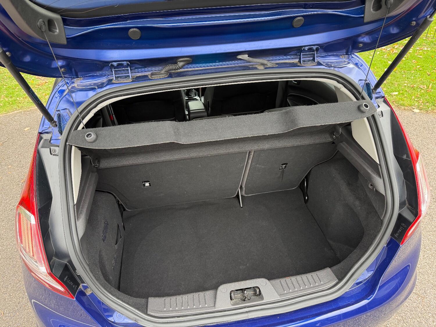Used Ford Fiesta 2017 for sale - 76334792: Photo 15