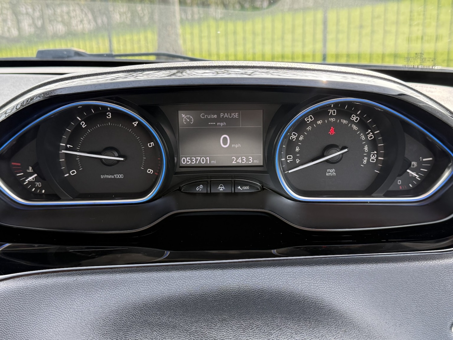 Used Peugeot 208 2013 for sale - 77991616: Photo 16