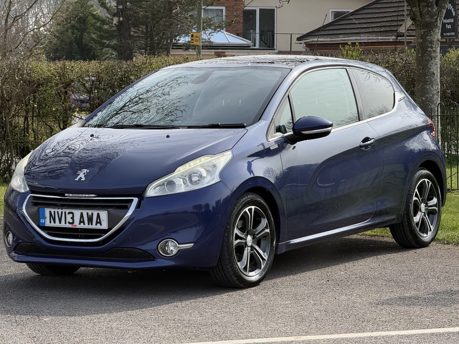 Used Peugeot 208 2013 for sale - 77991616: Photo 3