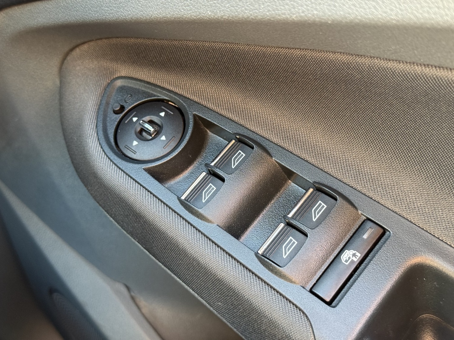 Used Ford Grand C-Max 2013 for sale - 77701110: Photo 19