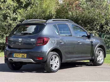 Used Dacia Sandero Stepway 2017 for sale - 79872622: Photo