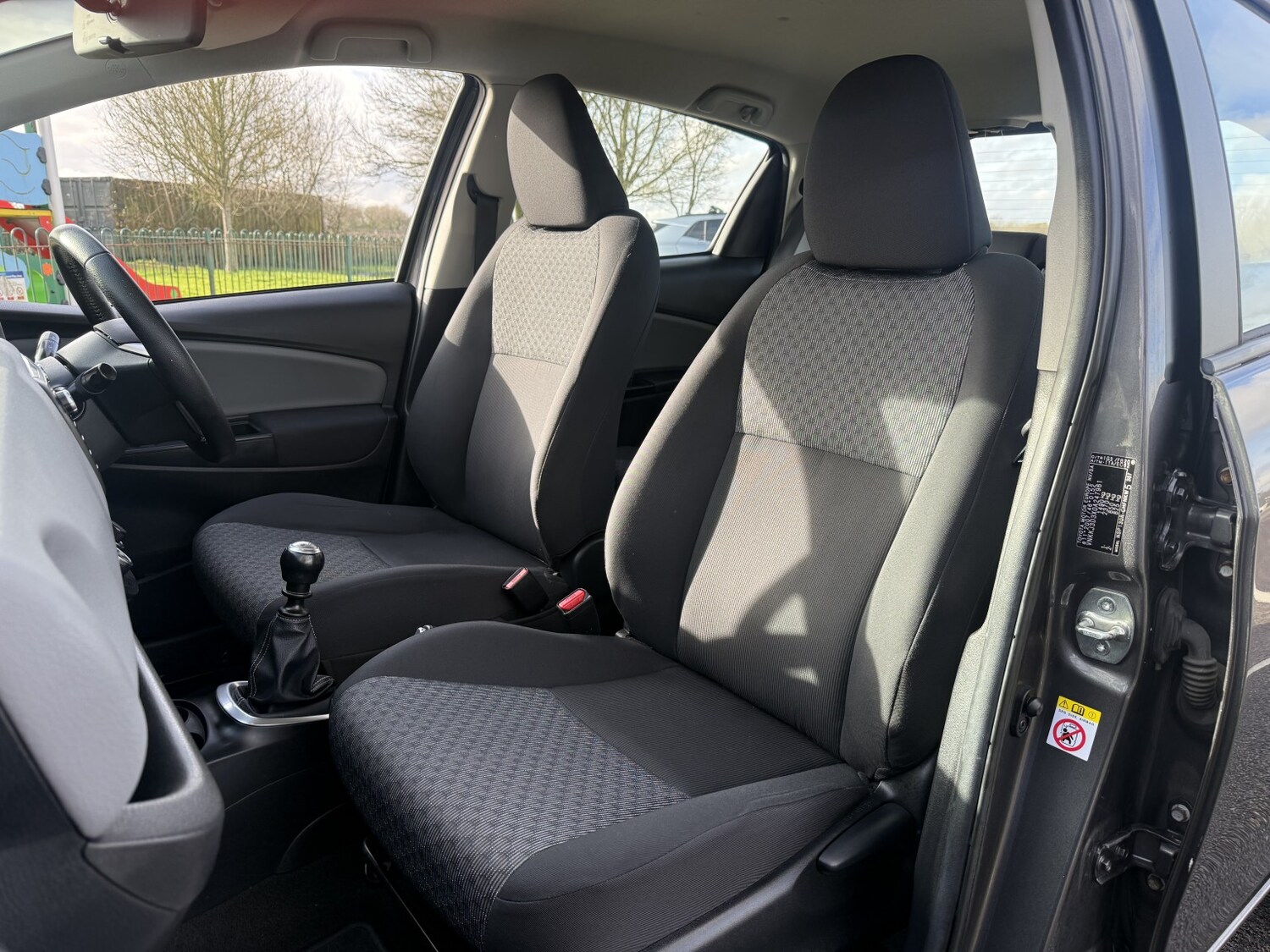 Used Toyota Yaris 2014 for sale - 77501525: Photo 12