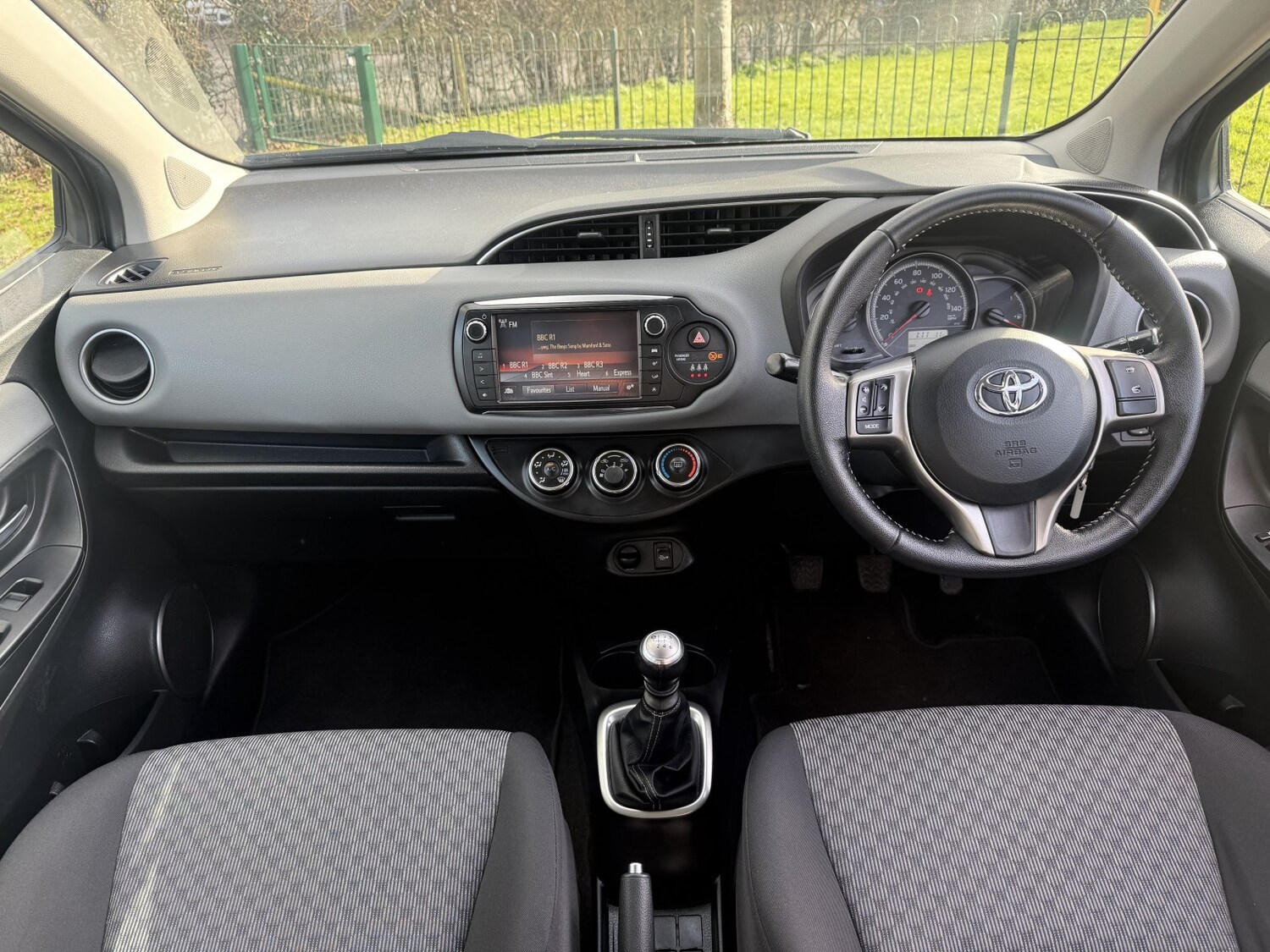 Used Toyota Yaris 2014 for sale - 77501525: Photo 9