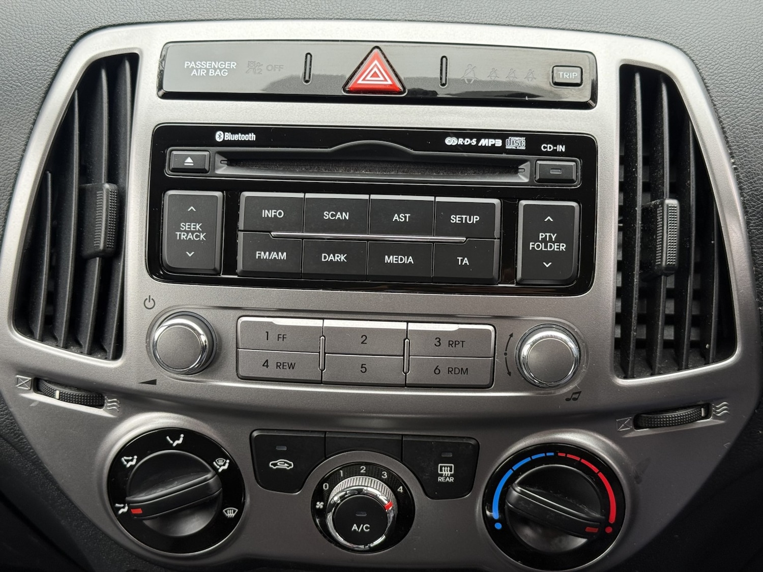 Used Hyundai i20 2012 for sale - 78155474: Photo 18