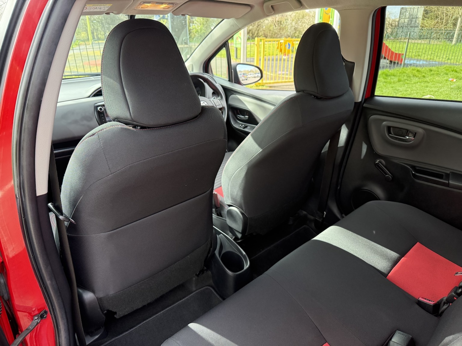 Used Toyota Yaris 2015 for sale - 78018271: Photo 14