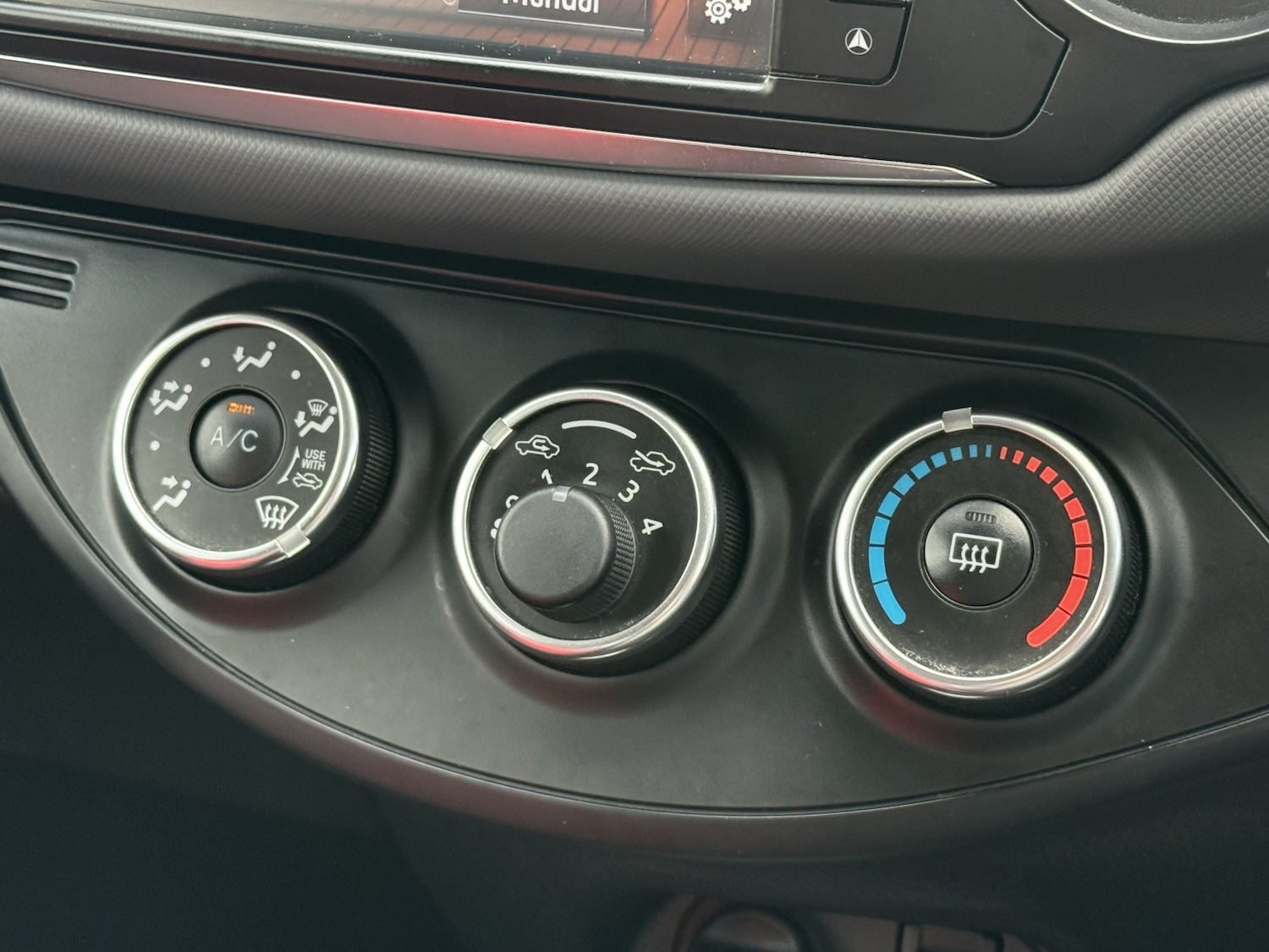 Used Toyota Yaris 2015 for sale - 78018271: Photo 19