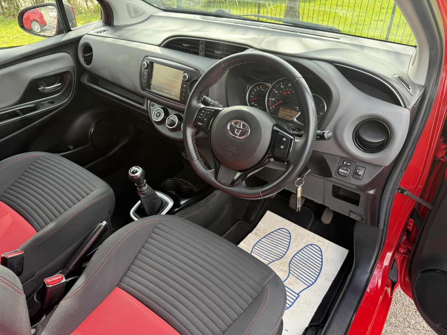 Used Toyota Yaris 2015 for sale - 78018271: Photo 7