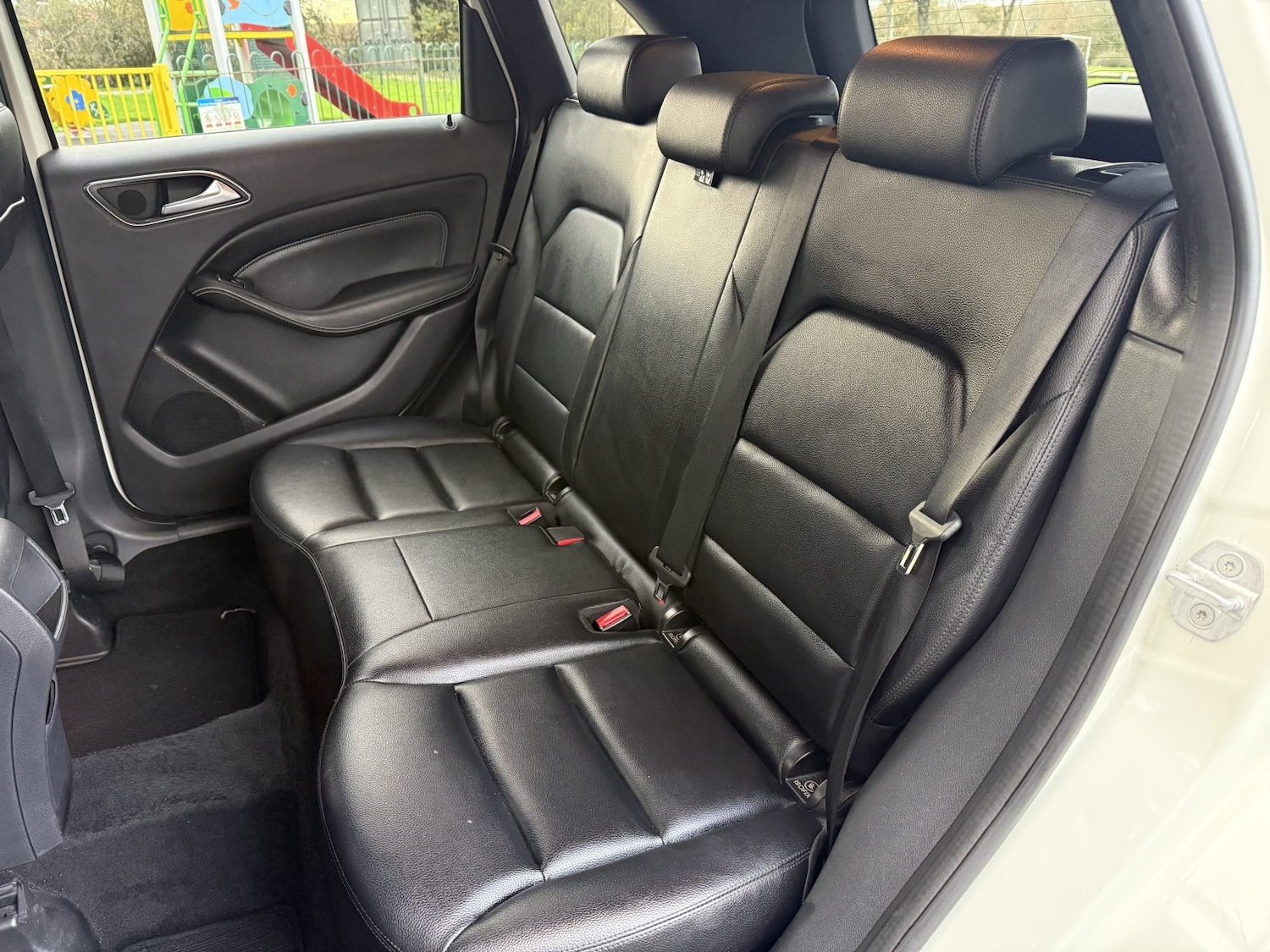 Used Mercedes-Benz B Class 2014 for sale - 76631466: Photo 11