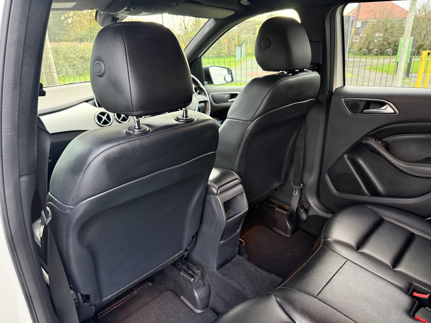 Used Mercedes-Benz B Class 2014 for sale - 76631466: Photo 12