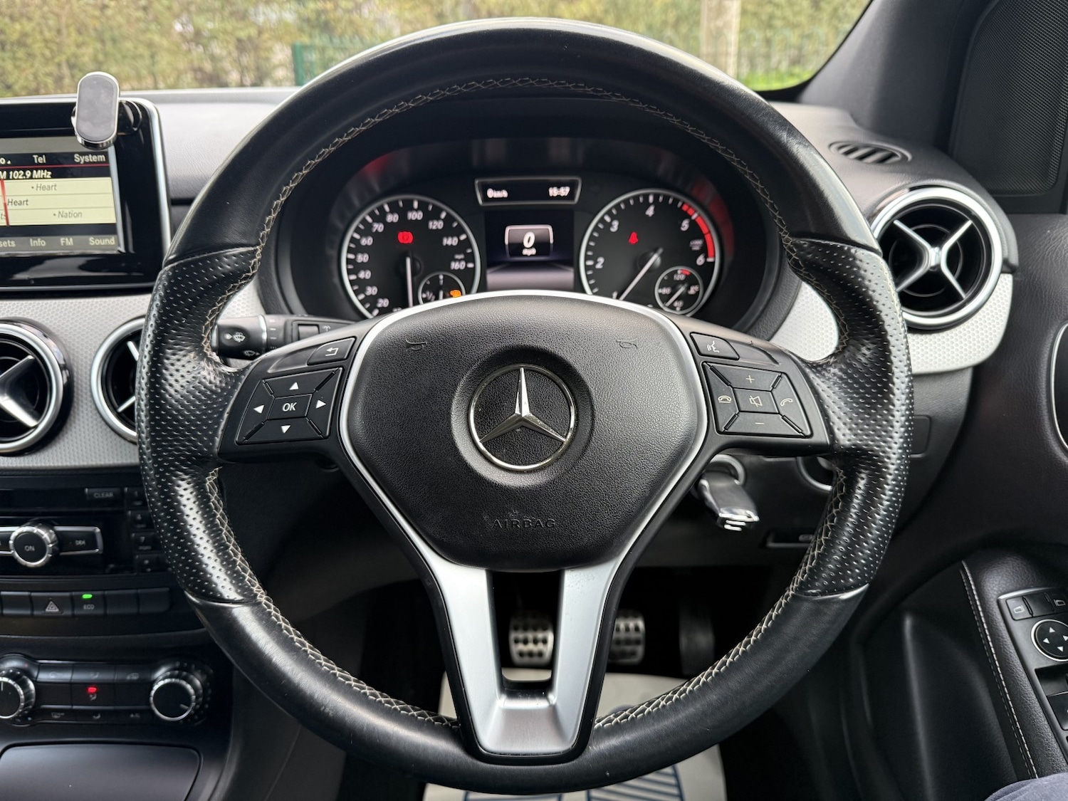 Used Mercedes-Benz B Class 2014 for sale - 76631466: Photo 15