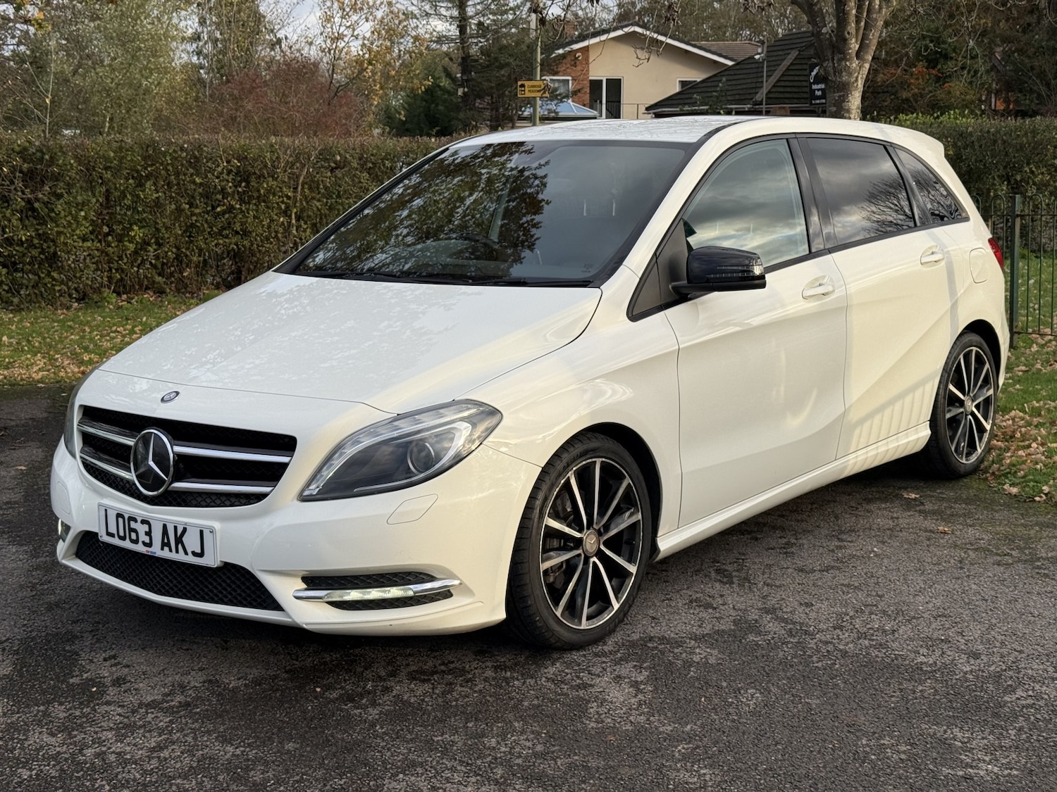 Used Mercedes-Benz B Class 2014 for sale - 76631466: Photo 3