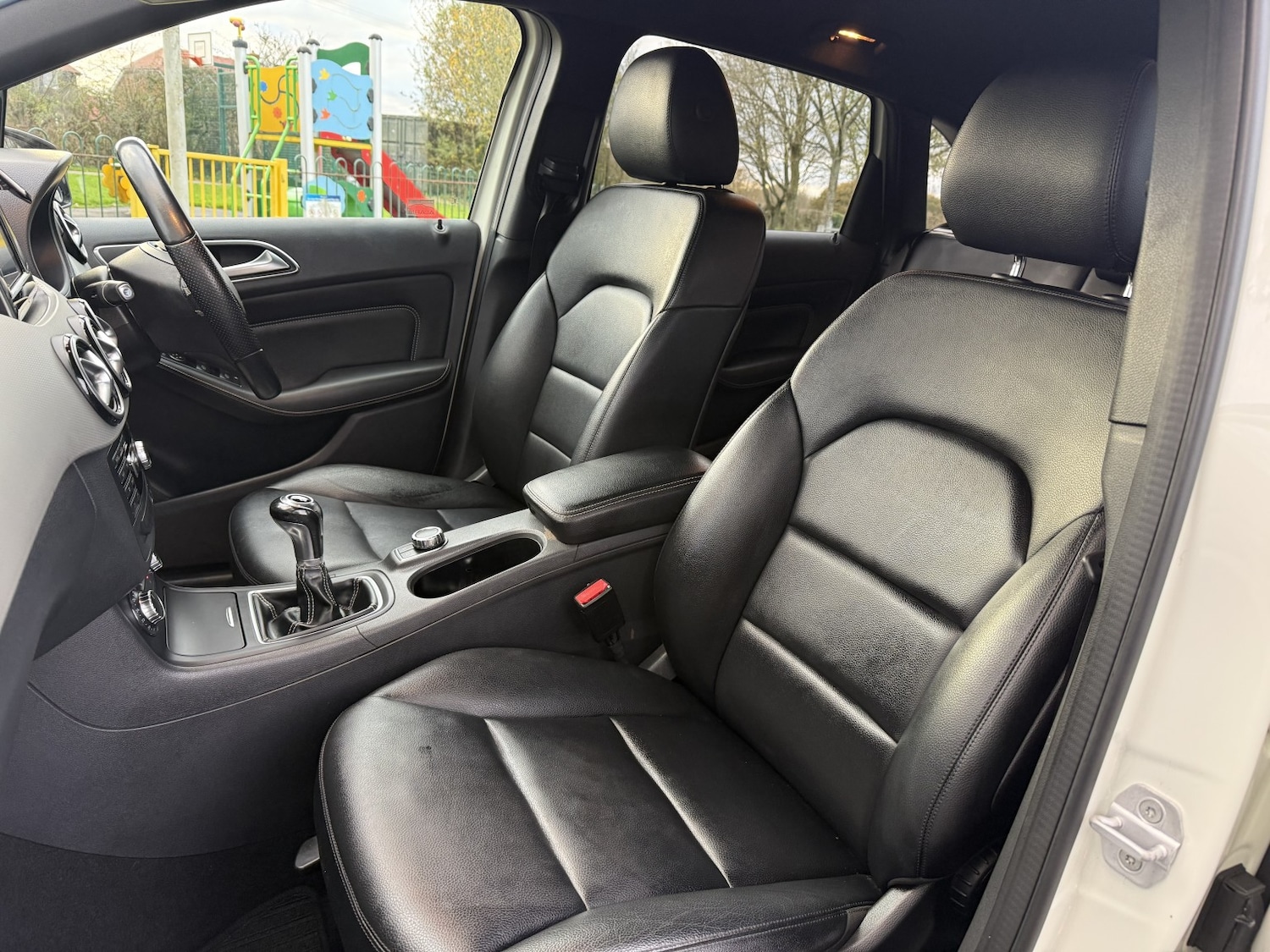 Used Mercedes-Benz B Class 2014 for sale - 76631466: Photo 9