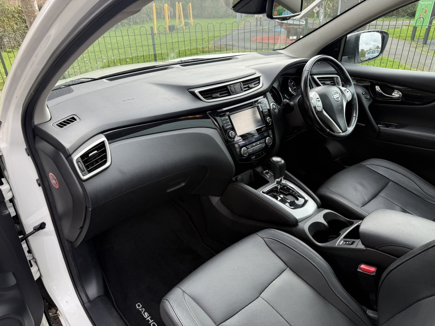 Used Nissan Qashqai 2015 for sale - 76531219: Photo 11