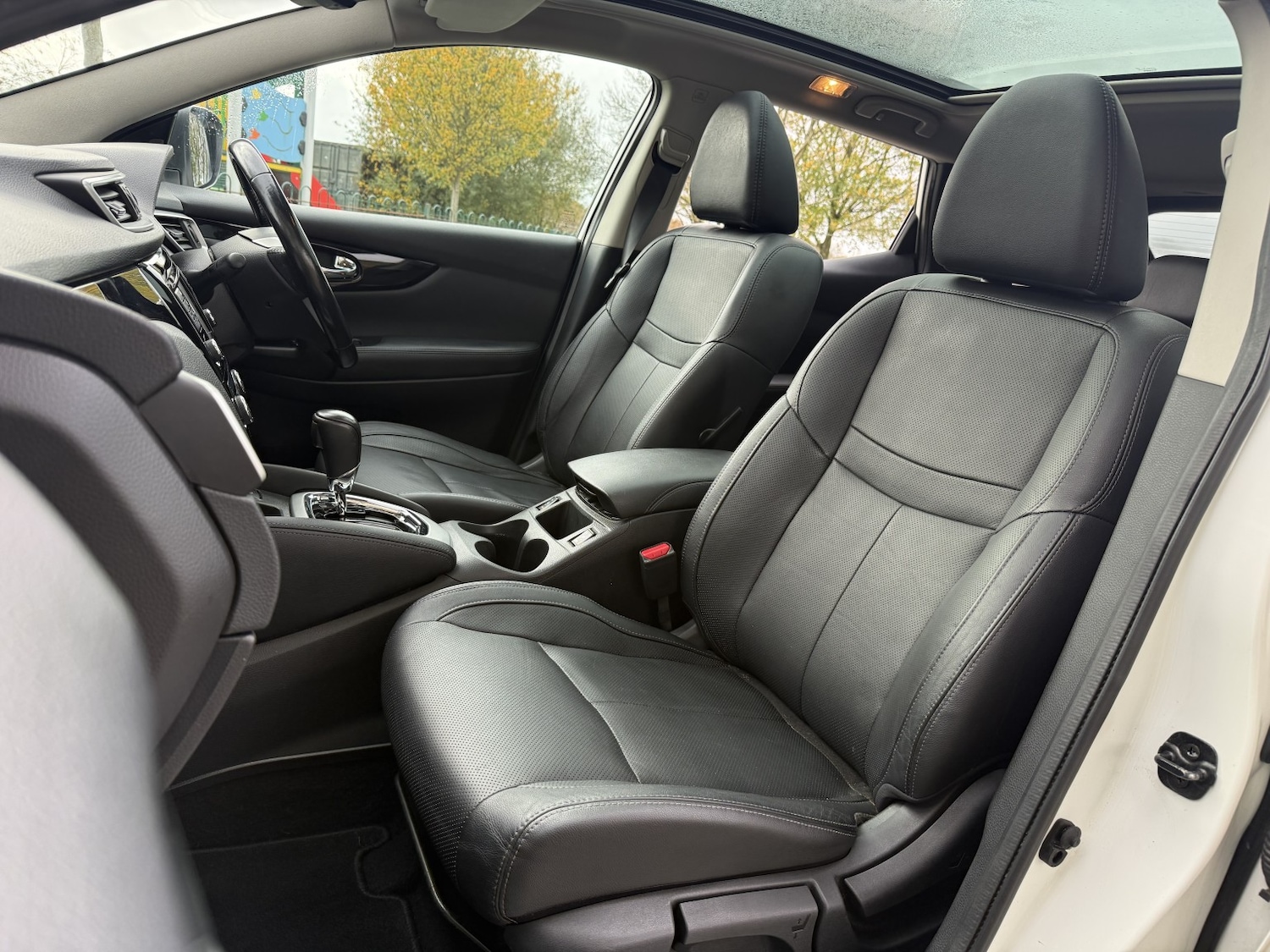 Used Nissan Qashqai 2015 for sale - 76531219: Photo 12