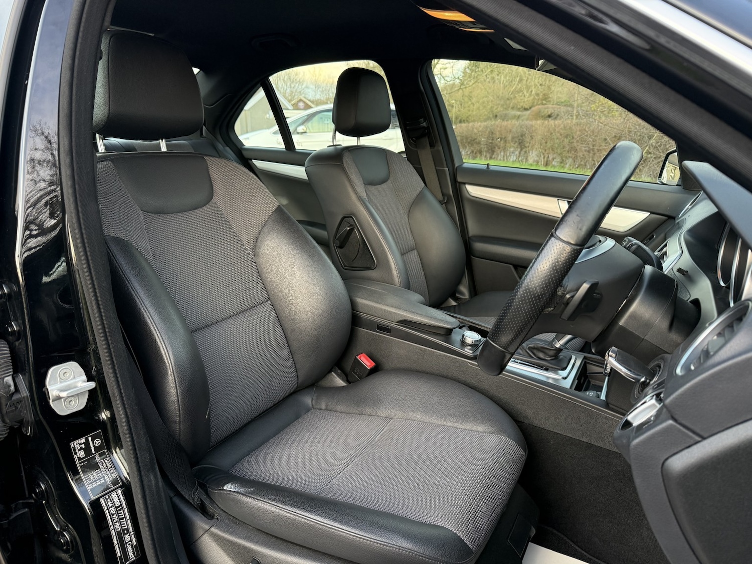 Used Mercedes-Benz C Class 2013 for sale - 77251334: Photo 8