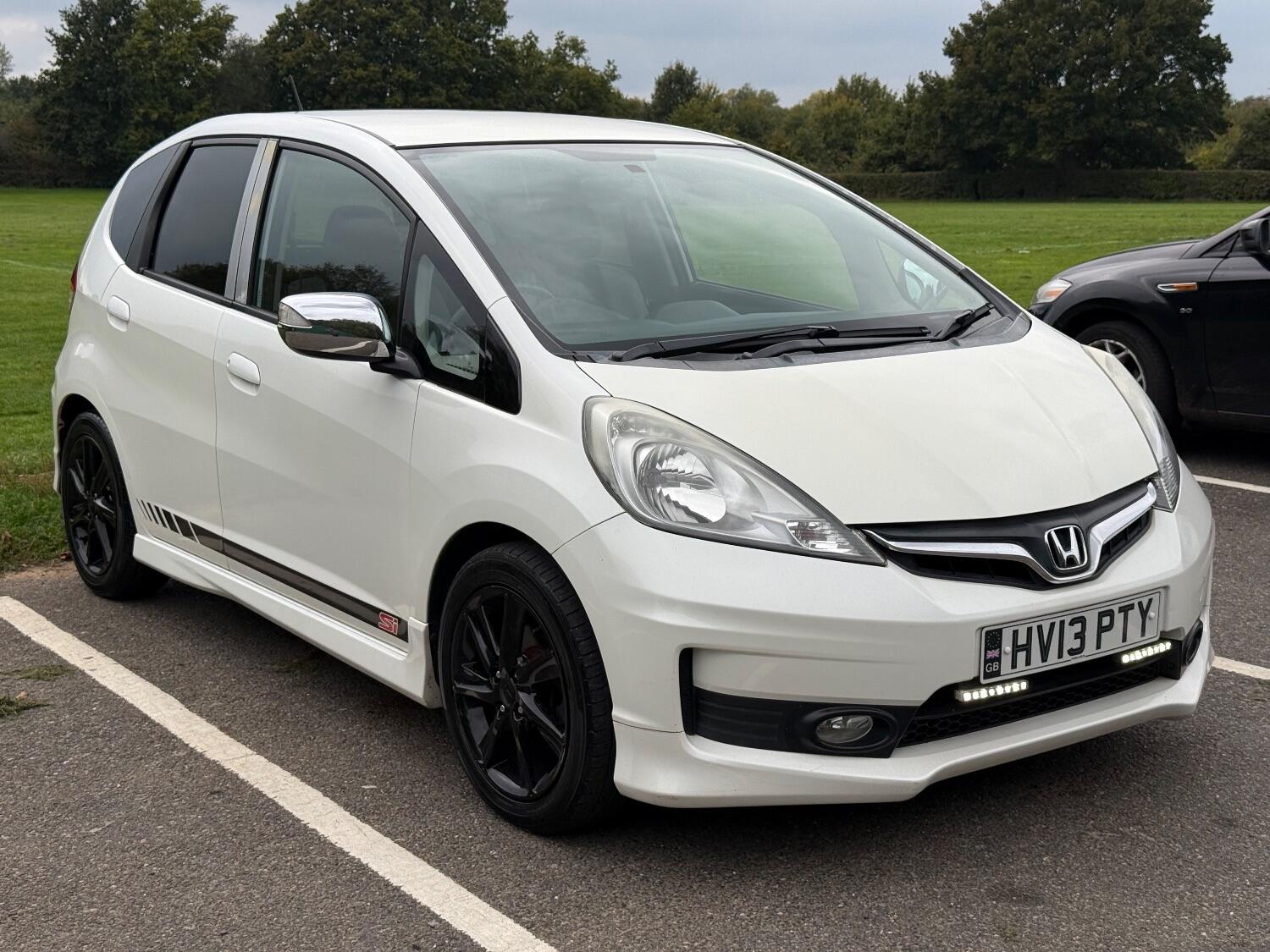 Used Honda Jazz 2013 for sale - 76134033: Photo 1
