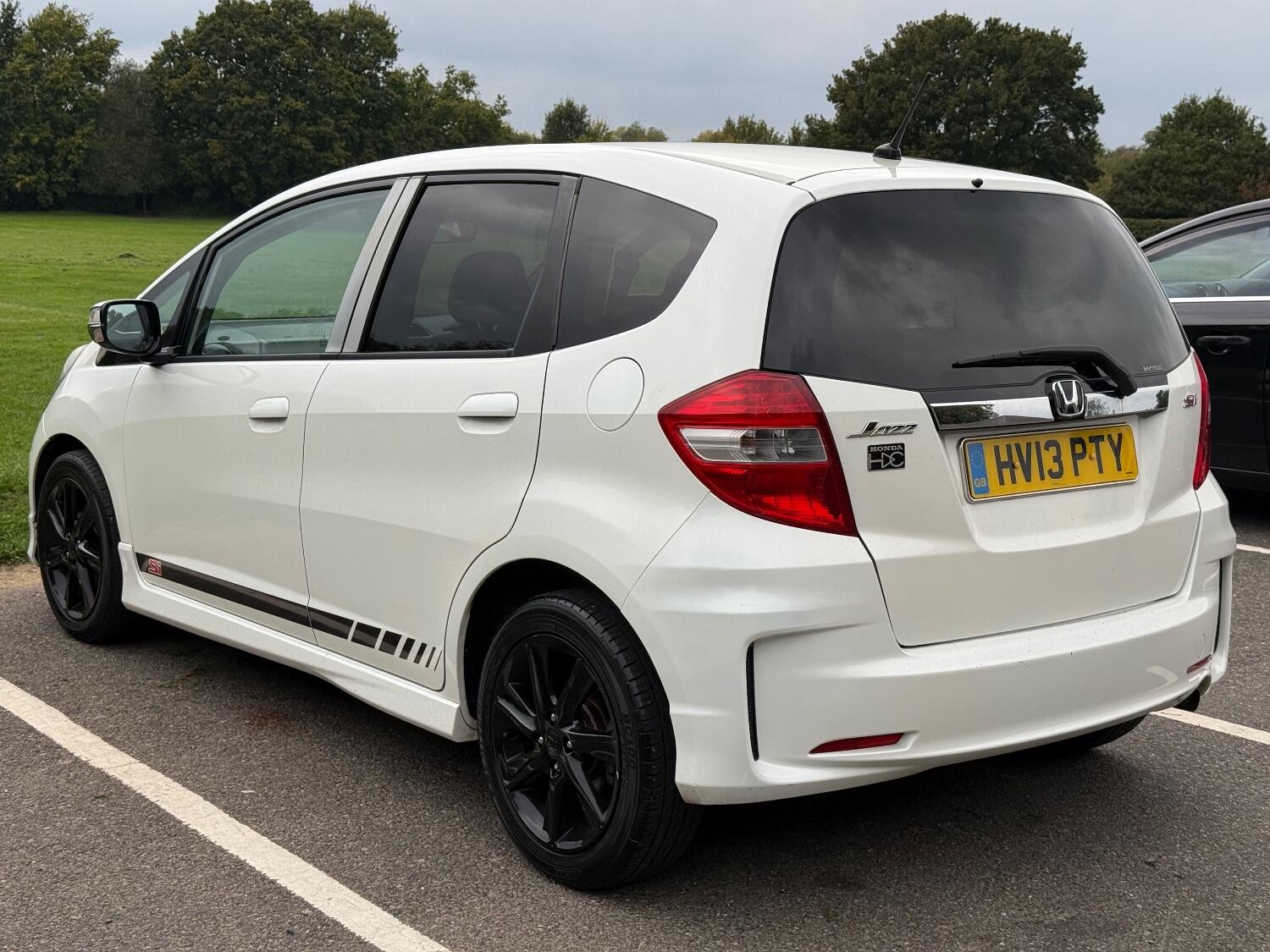 Used Honda Jazz 2013 for sale - 76134033: Photo 4