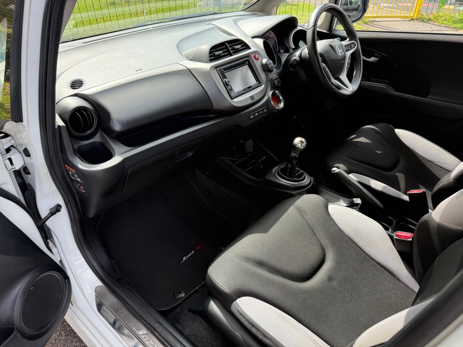 Used Honda Jazz 2013 for sale - 76134033: Photo 8