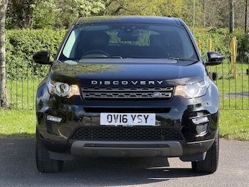 Used Land Rover Discovery Sport 2016 for sale - 78300507: Photo