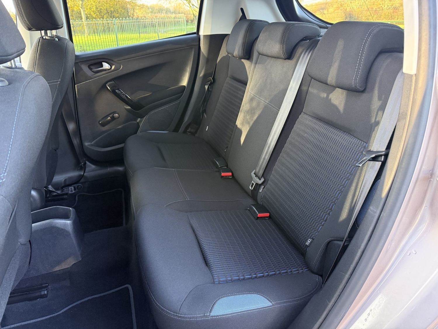 Used Peugeot 208 2012 for sale - 77020569: Photo 12