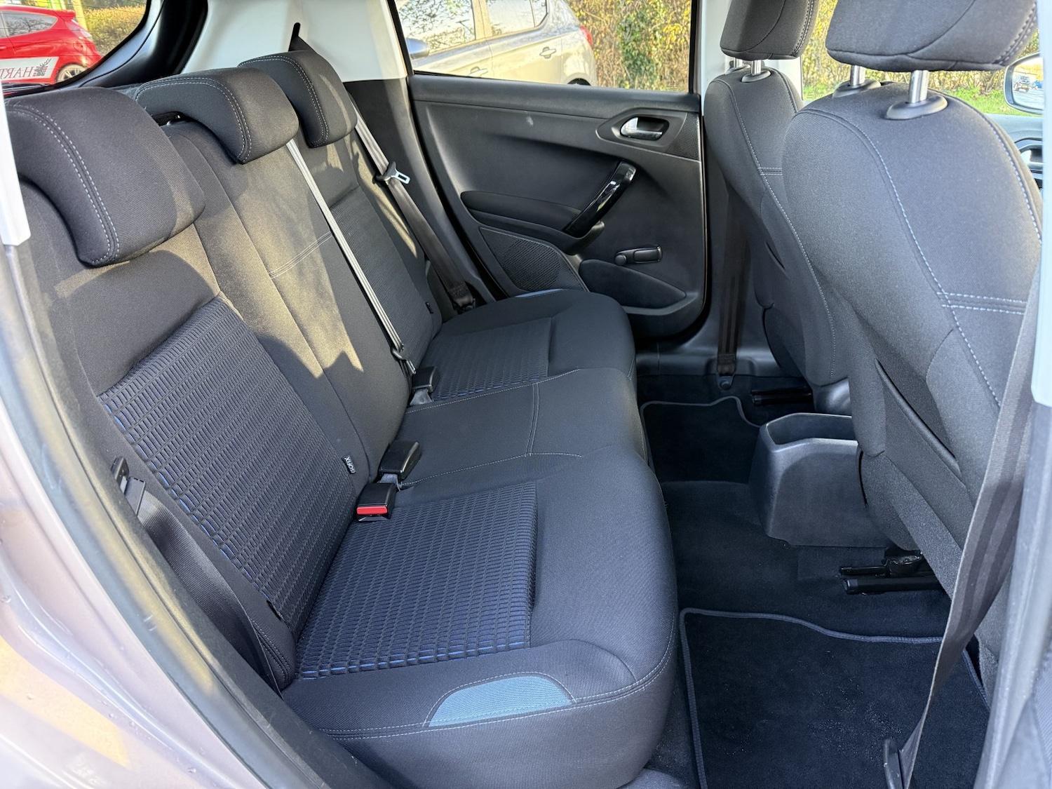 Used Peugeot 208 2012 for sale - 77020569: Photo 15