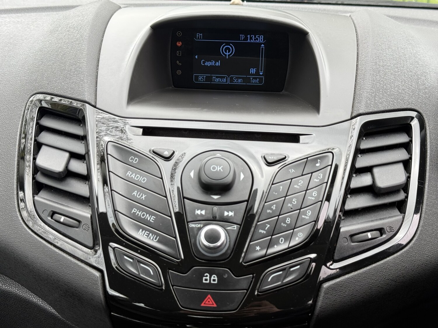 Used Ford Fiesta 2013 for sale - 78139433: Photo 17