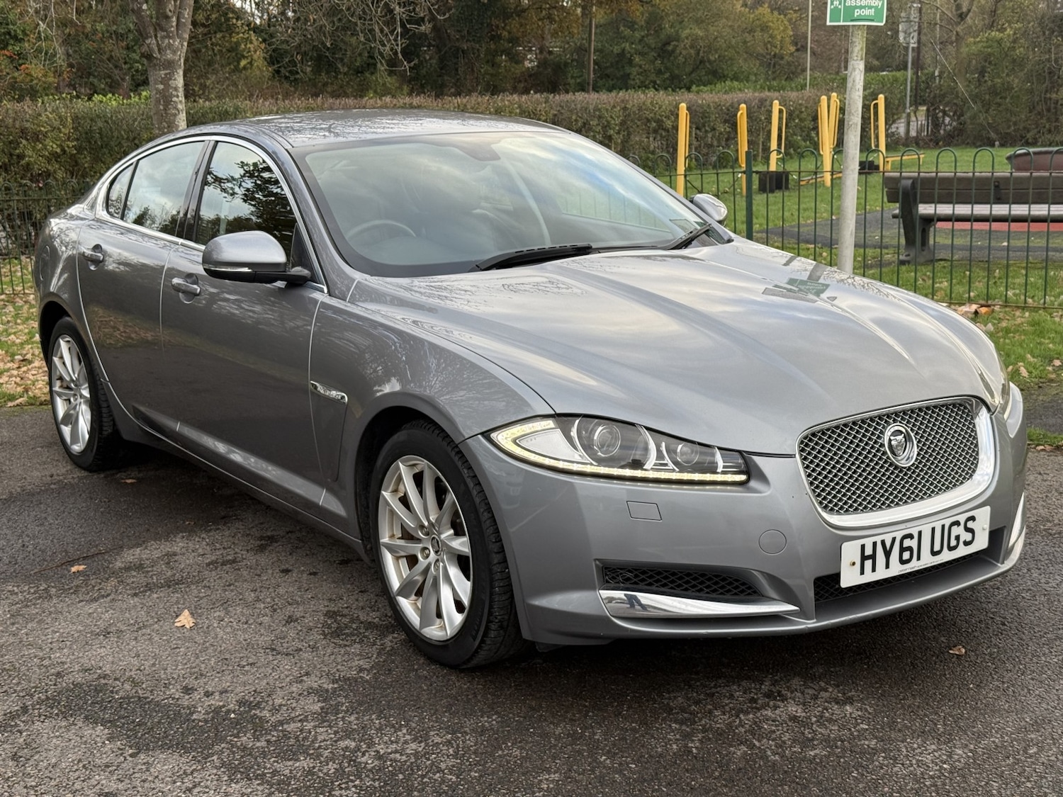 Used Jaguar XF 2011 for sale - 76631469: Photo 1