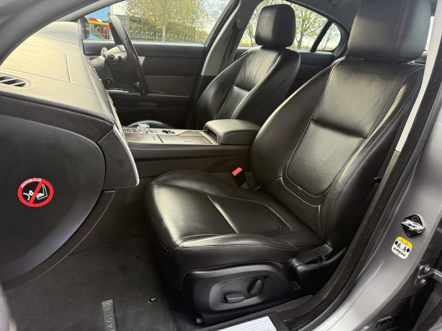 Used Jaguar XF 2011 for sale - 76631469: Photo 12