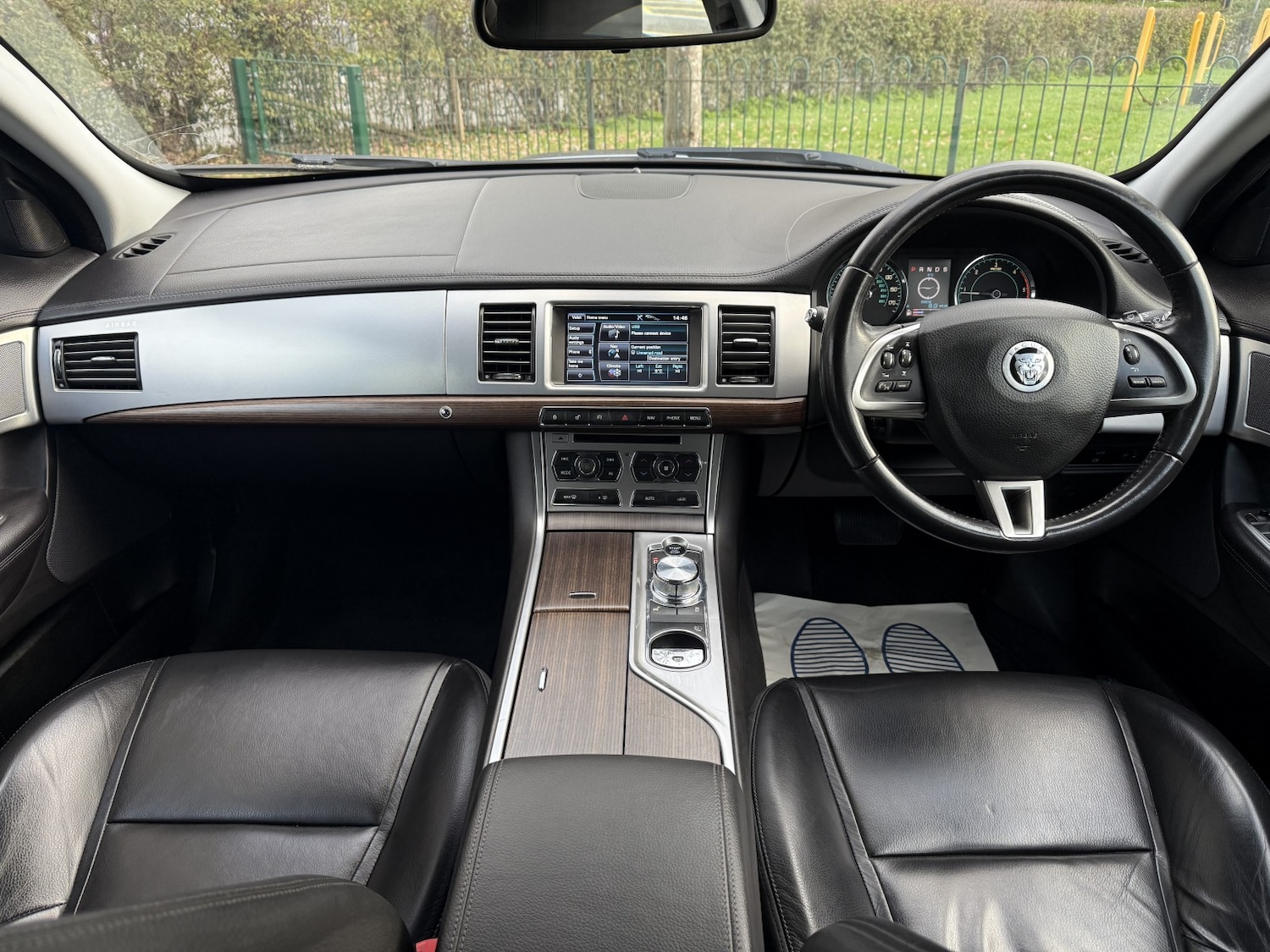 Used Jaguar XF 2011 for sale - 76631469: Photo 9