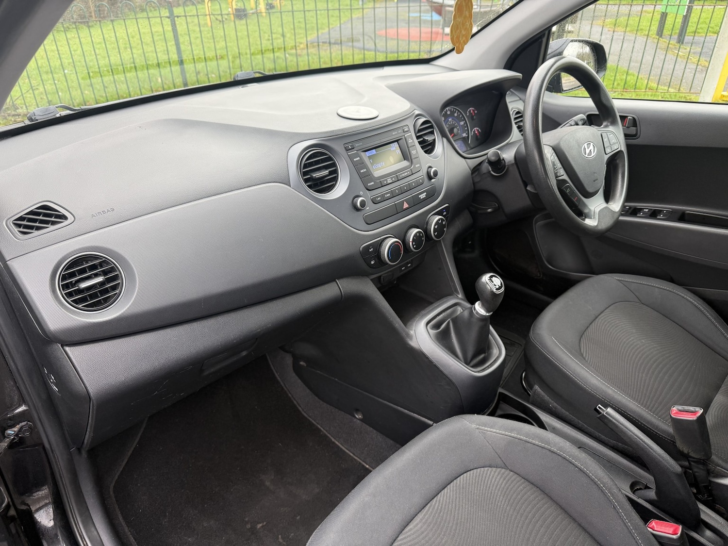 Used Hyundai i10 2017 for sale - 77636983: Photo 11