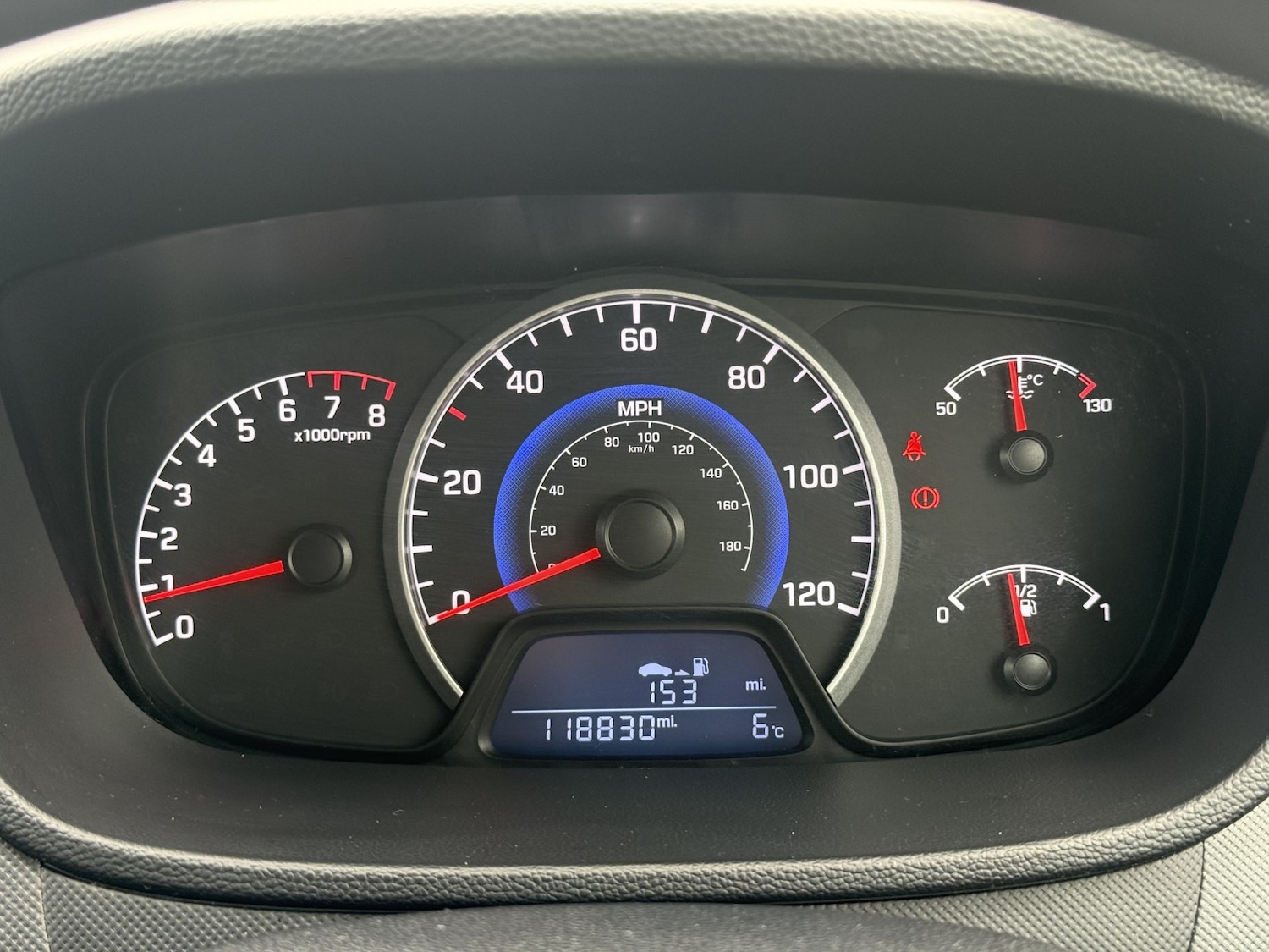 Used Hyundai i10 2017 for sale - 77636983: Photo 17