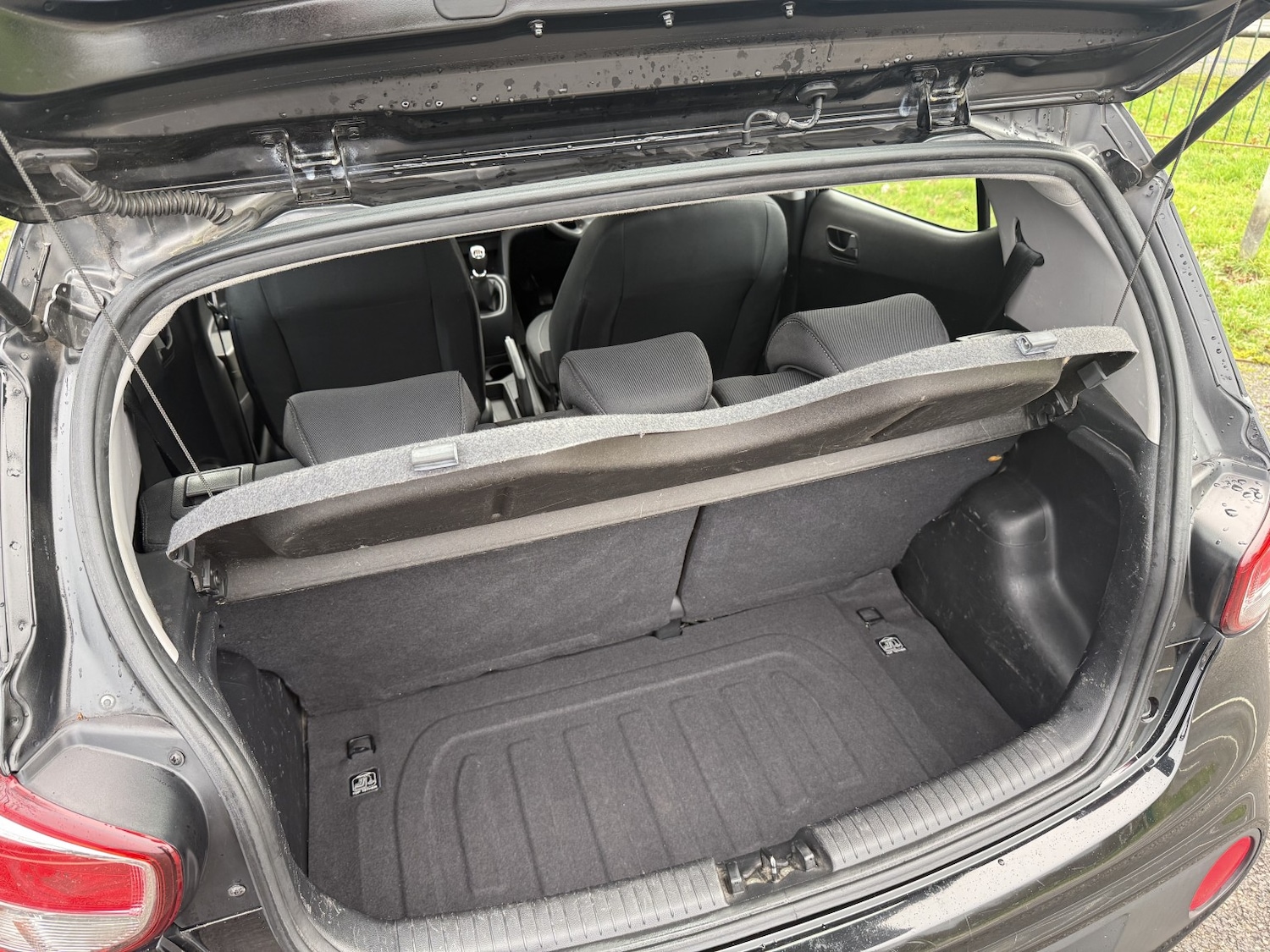 Used Hyundai i10 2017 for sale - 77636983: Photo 19