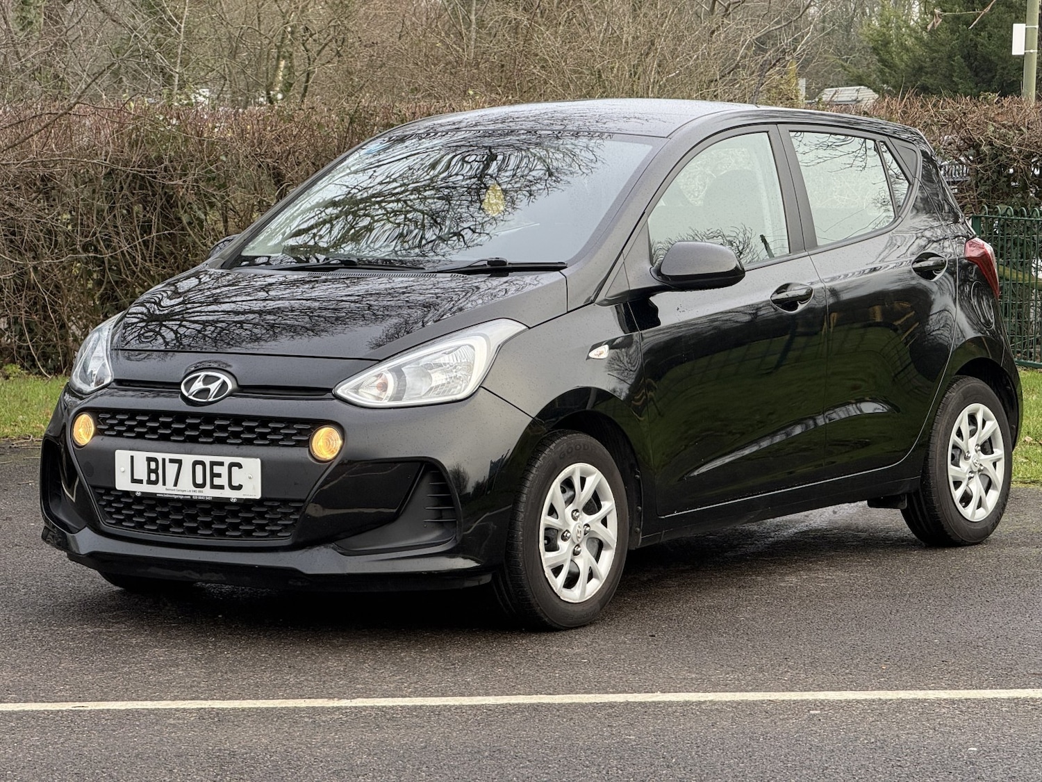 Used Hyundai i10 2017 for sale - 77636983: Photo 3