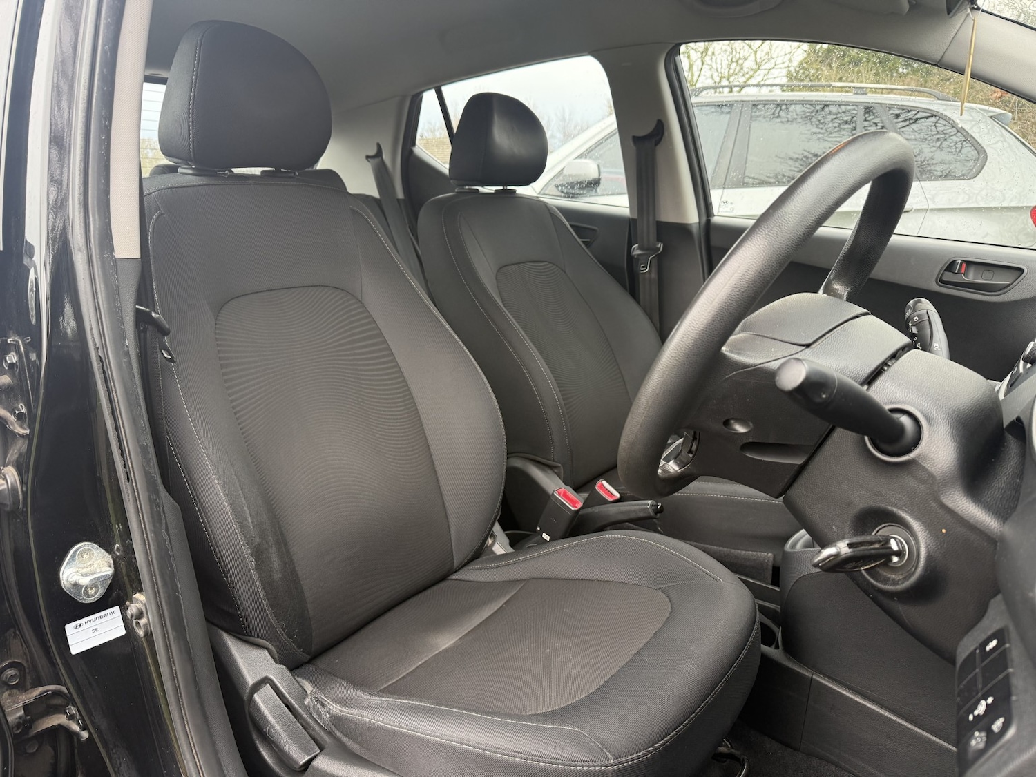 Used Hyundai i10 2017 for sale - 77636983: Photo 8