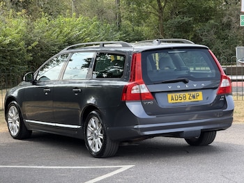 Used Volvo V70 2008 for sale - 79302196: Photo