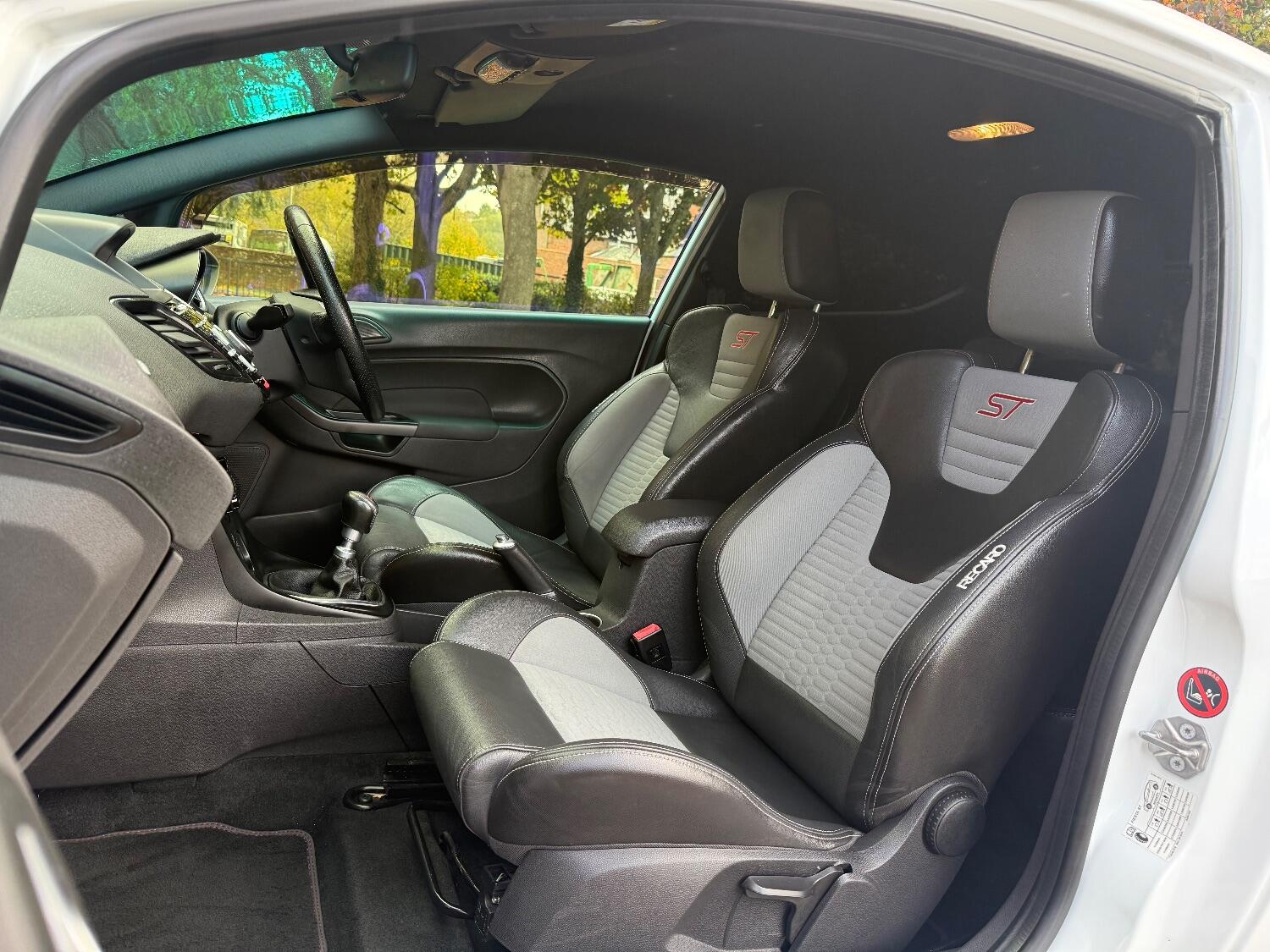 Used Ford Fiesta 2014 for sale - 76455521: Photo 14