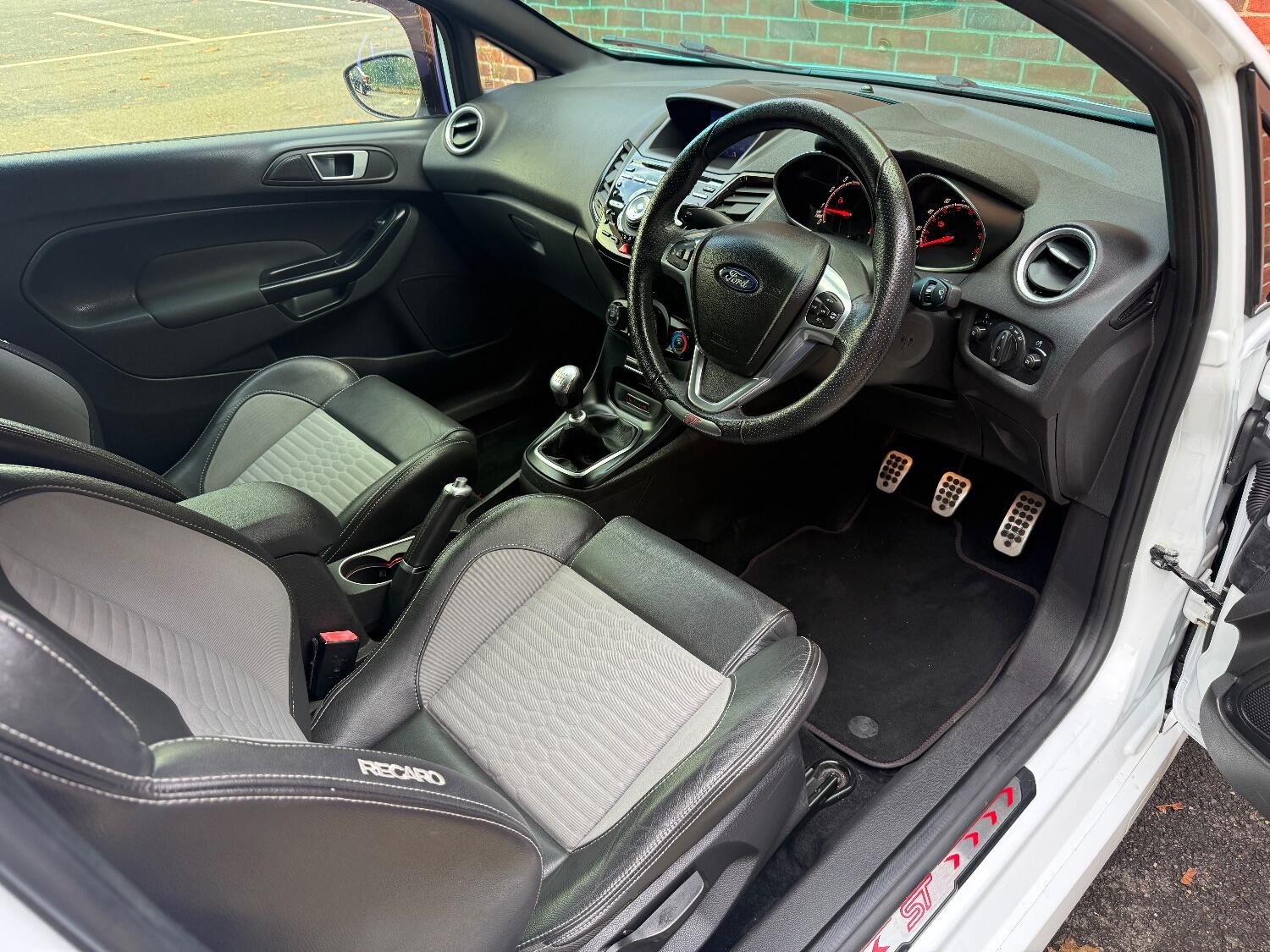 Used Ford Fiesta 2014 for sale - 76455521: Photo 9