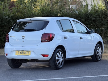Used Dacia Sandero 2018 for sale - 79500604: Photo