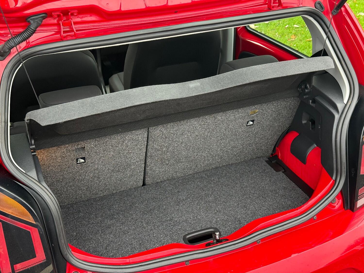 Used Volkswagen up! 2018 for sale - 76497423: Photo 19