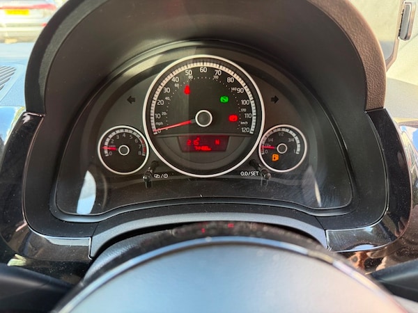 Used Volkswagen up! 2013 for sale - 75210386: Photo 12